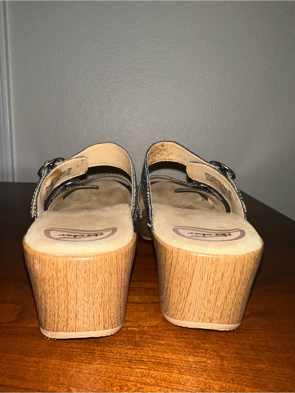 Dansko Sophie Leather Iridescent Slip-on Sandals with suede insole size 39 - Picture 12 of 12